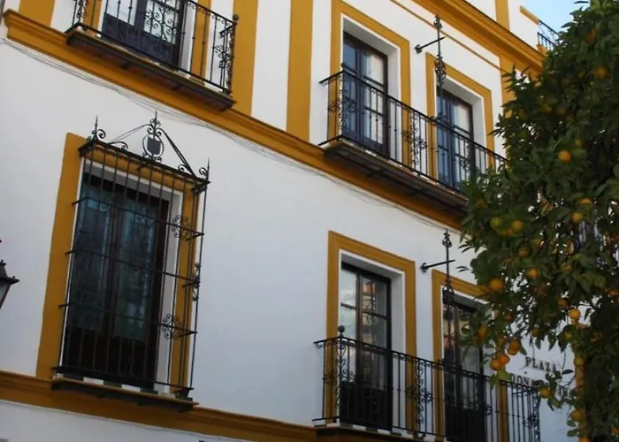 Apartamentos En La Plaza Dona Elvira, 7